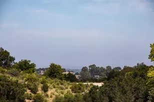 13100 Byrd Ln, Los Altos Hills, CA 94022 - Photo 29