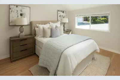 2070 Robinhood Ln, Los Altos, CA 94024 - Photo 17