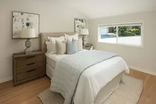 2070 Robinhood Ln, Los Altos, CA 94024 - Photo 17