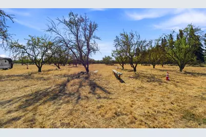 925 Ohio Ave, Modesto, CA 95358 - Photo 35
