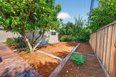 4032 Hastings Ave, San Jose, CA 95118 - Photo 31