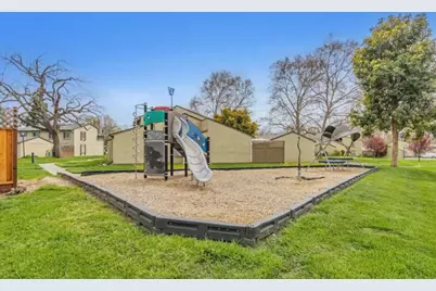 1149 Ribisi Cir, San Jose, CA 95131 - Photo 11