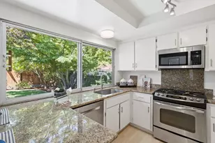 709 Carlisle Way, Sunnyvale, CA 94087 - Photo 15