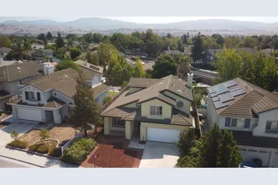 711 Hillock Dr, Hollister, CA 95023 - Photo 1