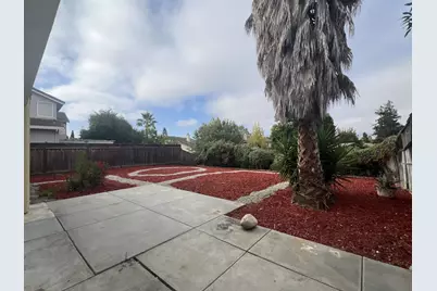 711 Hillock Dr, Hollister, CA 95023 - Photo 15