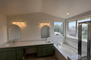 711 Hillock Dr, Hollister, CA 95023 - Photo 11
