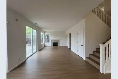 711 Hillock Dr, Hollister, CA 95023 - Photo 9