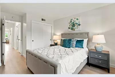 5561 Cribari Cir, San Jose, CA 95135 - Photo 17