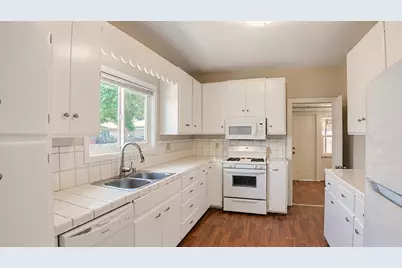 334 S 2nd Ave, Oakdale, CA 95361 - Photo 17