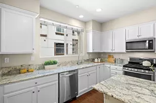 1052 Chamomile Wkwy, San Jose, CA 95133 - Photo 13