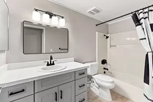 771 Williamsburg Way B, Gilroy, CA 95020 - Photo 23