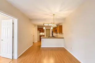 7712 Galloway Dr, San Jose, CA 95135 - Photo 17
