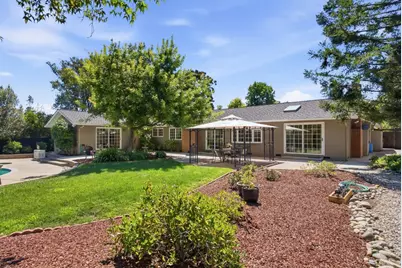 19201 Harleigh Dr, Saratoga, CA 95070 - Photo 37