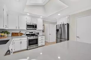 14271 Springer Ave, Saratoga, CA 95070 - Photo 9