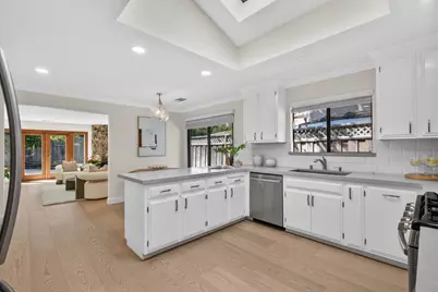 14271 Springer Ave, Saratoga, CA 95070 - Photo 7
