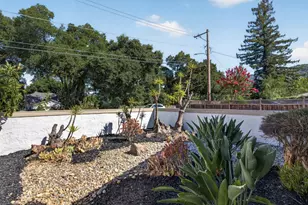14271 Springer Ave, Saratoga, CA 95070 - Photo 31