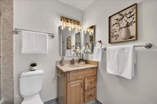 1055 Summerwood Ct, San Jose, CA 95132 - Photo 35