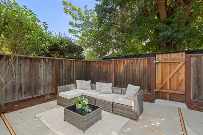 425 Poppy Pl, Mountain View, CA 94043 - Photo 25