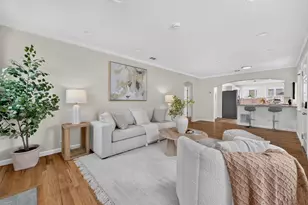 2433 Homewood Dr, San Jose, CA 95128 - Photo 7