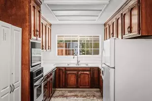 788 Rosewood Dr, Palo Alto, CA 94303 - Photo 15