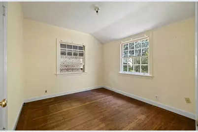 817 Winchester Dr, Burlingame, CA 94010 - Photo 13