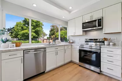 451 Neptune Dr, Redwood City, CA 94065 - Photo 15
