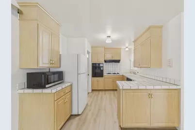 5771 W Walbrook Dr, San Jose, CA 95129 - Photo 13