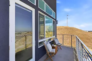 382 Llano de los Robles Ave, San Jose, CA 95136 - Photo 33