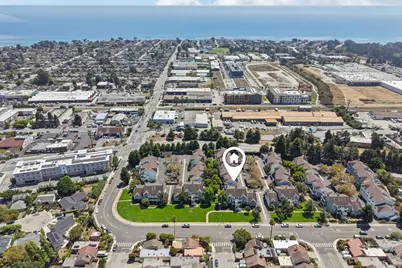 41 Grandview St 907, Santa Cruz, CA 95060 - Photo 1