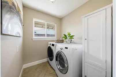 2215 Constitution Dr, San Jose, CA 95124 - Photo 31