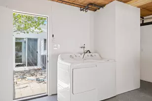 1022 E Evelyn Ave, Sunnyvale, CA 94086 - Photo 21