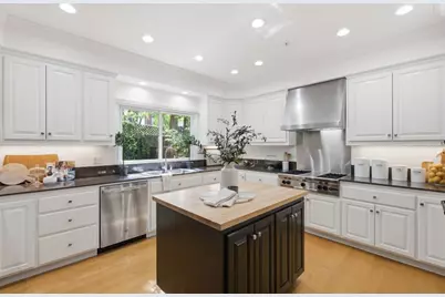 239 Upland Rd, Redwood City, CA 94062 - Photo 17