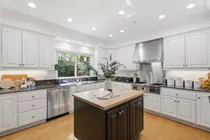 239 Upland Rd, Redwood City, CA 94062 - Photo 17
