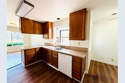 365 Bush St, Salinas, CA 93907 - Photo 9