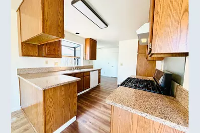 365 Bush St, Salinas, CA 93907 - Photo 7