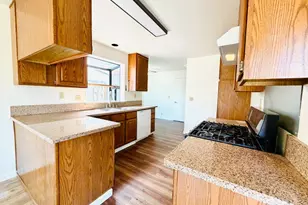 365 Bush St, Salinas, CA 93907 - Photo 7