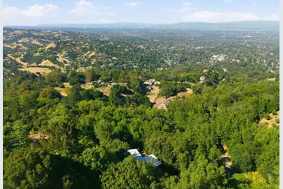 15499 Bohlman Rd, Saratoga, CA 95070 - Photo 47
