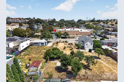 21459 Locust St, Hayward, CA 94541 - Photo 27
