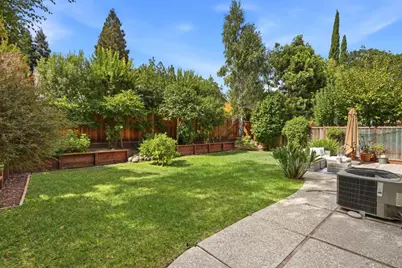 216 Yarborough Ln, Redwood City, CA 94061 - Photo 21
