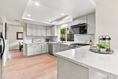 216 Yarborough Ln, Redwood City, CA 94061 - Photo 9