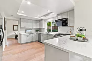 216 Yarborough Ln, Redwood City, CA 94061 - Photo 9