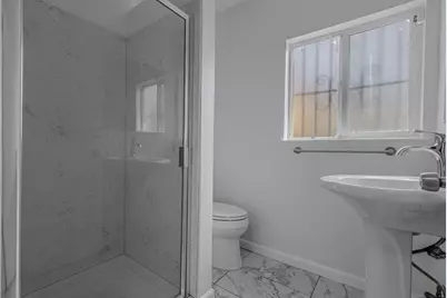 2301 87th Ave, Oakland, CA 94605 - Photo 11