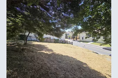 2120 35th Ave, Oakland, CA 94601 - Photo 3