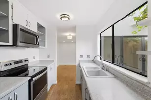 1919 Alameda De Las Pulgas 14, San Mateo, CA 94403 - Photo 5