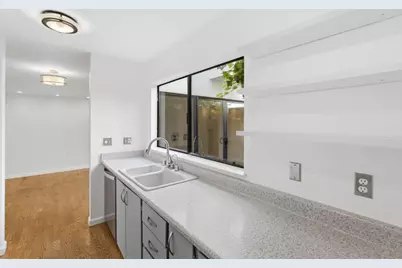 1919 Alameda De Las Pulgas 14, San Mateo, CA 94403 - Photo 9