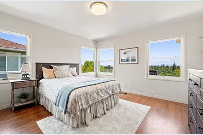 334 Oakview Dr, San Carlos, CA 94070 - Photo 25