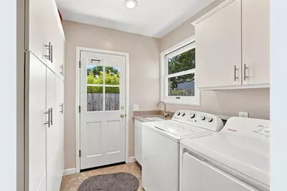 334 Oakview Dr, San Carlos, CA 94070 - Photo 29