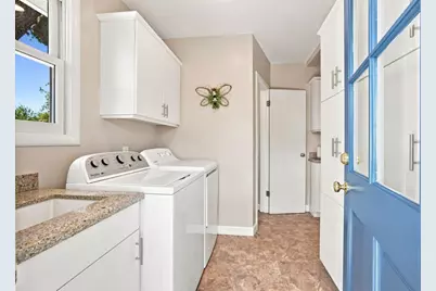 334 Oakview Dr, San Carlos, CA 94070 - Photo 31