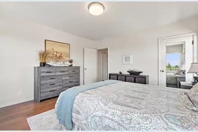 334 Oakview Dr, San Carlos, CA 94070 - Photo 25