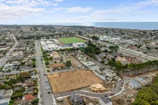 587 Creekside Ct, Half Moon Bay, CA 94019 - Photo 35